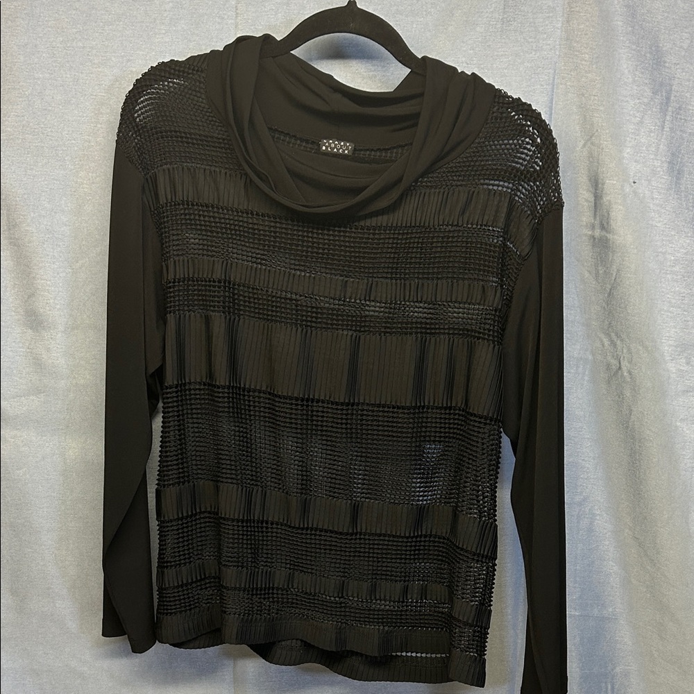 Crazy about Black Textured Top Size XL